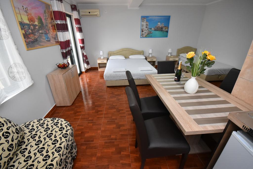 Apartmani Bozinovic Herceg Novi Bagian luar foto